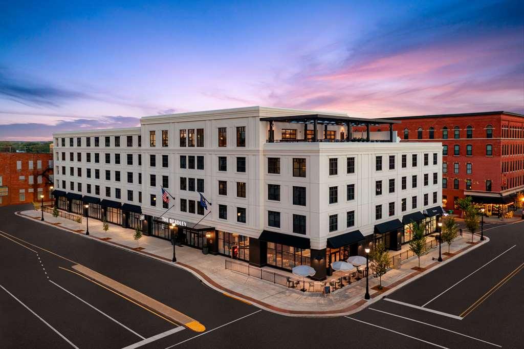 The Bradley Hotell Fort Wayne Eksteriør bilde